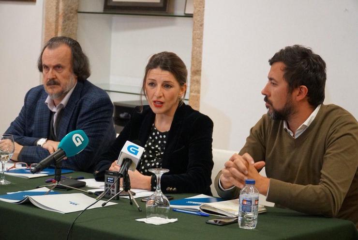 Miguel Anxo Fernán Lanuxe, Yolanda Díaz e Antón Gómez-Reino, deputados de En Mare. EN MAREA / Europa Press
