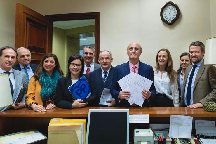 Os deputados galegos do PP presentan emendas á lei de transferencia de l. REMITIDA 