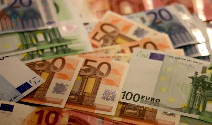 Billetes, diñeiro, euros, débeda. XUNTA DE ANDALUCÍA - Arquivo / Europa Press