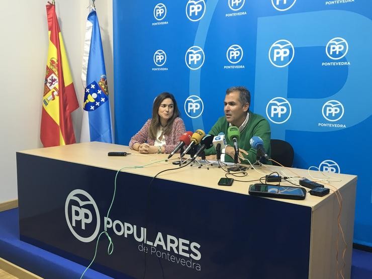 Rafa Domínguez, candidato do PP en Pontevedra, e Pepa Pardo, o seu número dous. PP DE PONTEVEDRA