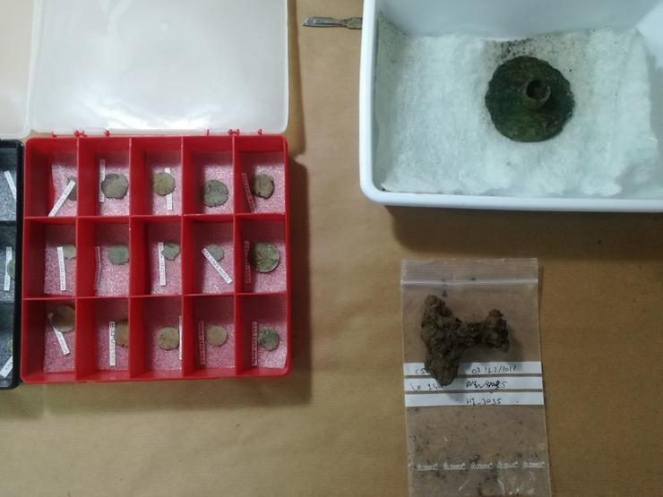 Materiais metálicos no laboratorio para a súa restauración / Fráxil, S.L.