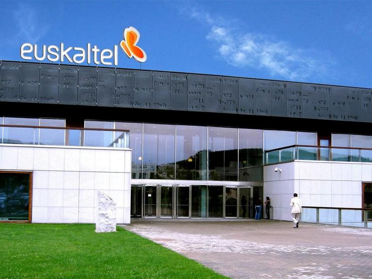 Sede central de Euskaltel. EUSKALTEL - Arquivo 