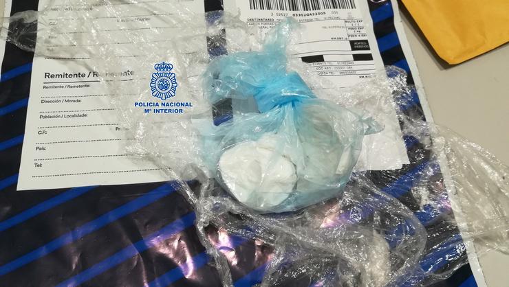 Detidos dous mozos do Salnés (Pontevedra) por remitir cocaína camuflada en paquetes. POLICÍA NACIONAL / Europa Press