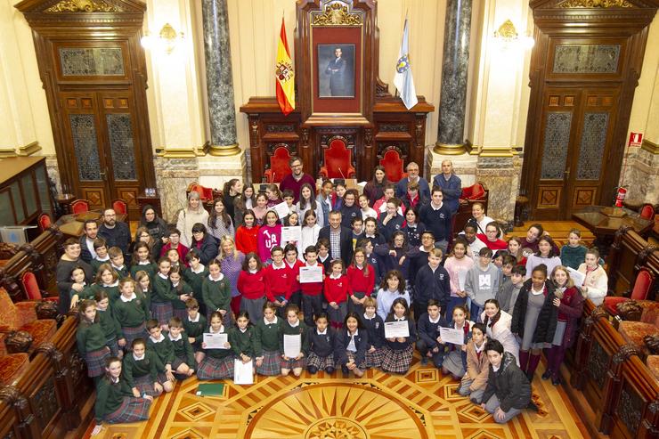 O Concello da Coruña entrega a 14 cooperativas de centros escolares as "licenzas" de venda do Proxecto Semente. CONCELLO DA CORUÑA / Europa Press
