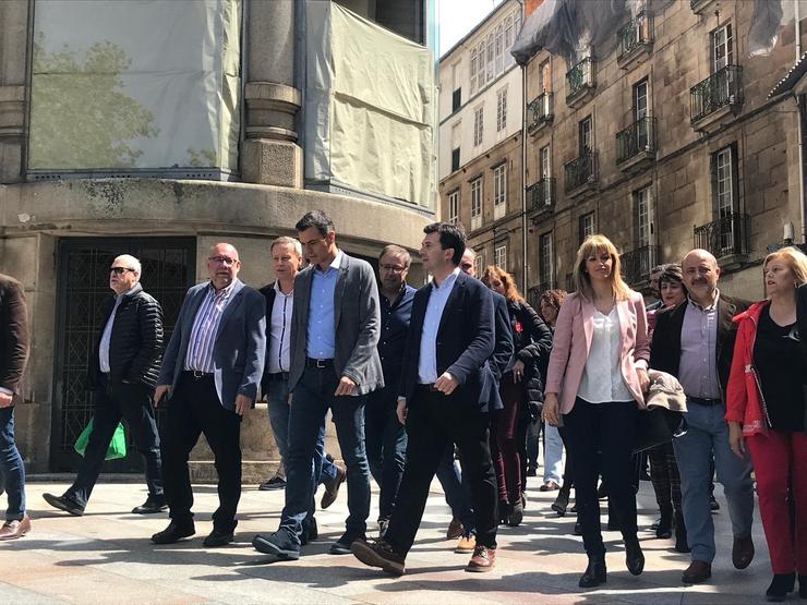 28A.- Crónica.- Pedro Sánchez Busca O Voto No Feudo 'Popular' De Ourense, Onde A auga Das Burgas 'Queima' 
