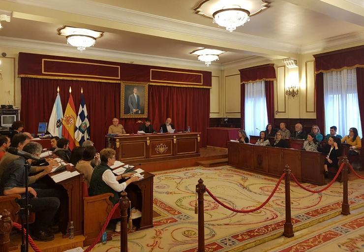 O pleno de Ferrol aproba retirar o título de Fillo Adoptivo a Manuel Fraga concedido en 1965 