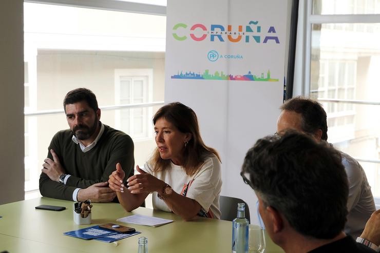 O PP da Coruña anuncia axudas ao transporte escolar e a apertura das instalacións dos colexios aos barrios. PP DA CORUÑA 