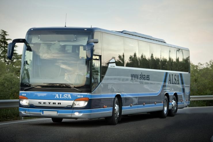 Autobús de transporte de pasaxeiros /  ALSA - Arquivo