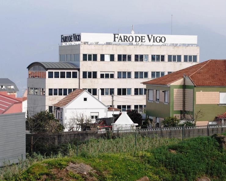 Sede do Faro de Vigo, en Chapela / Galipedia