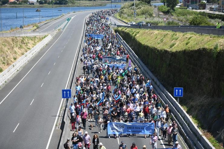 'Marcha contra Celulosas' da Asociación pola Defensa dá Ría de Pontevedra (APDR) entre as alamedas de Marín e Pontevedra (Galicia). Jesús Fernández - Europa Press