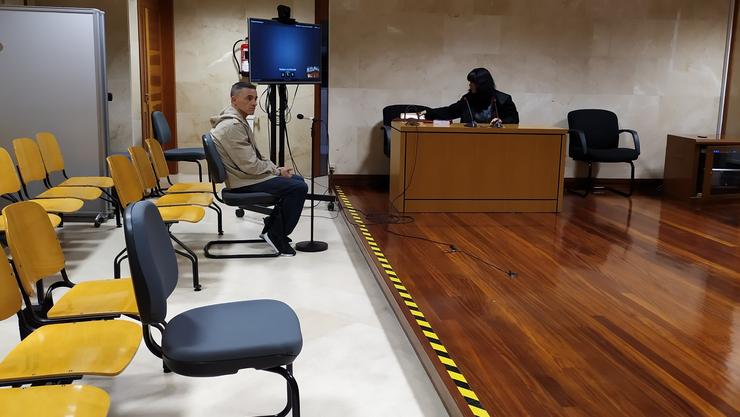 Xuízo contra un dos procesados por pertencer a unha banda de ladróns 