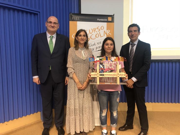 Unha alumna de Ourense gaña o concurso escolar Que é un rei para ti? converténdose na represententa de Galicia. BELÉN GARCÍA FERNÁNDEZ 