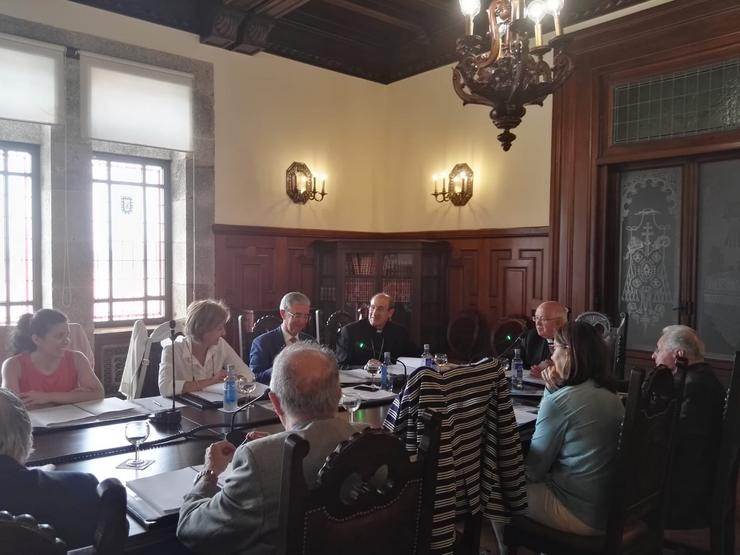 O Consello de Asuntos Económicos do Arcebispado de Santiago dá luz verde á liquidación das contas correspondentes a 2018. ARCEBISPADO 