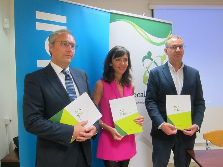 Os codirectores da Rede Localis, Concepción Campos e Alberto Vaqueiro, presentaron o documento ?Retos dos gobernos locais 2019-2023? / Europa Press