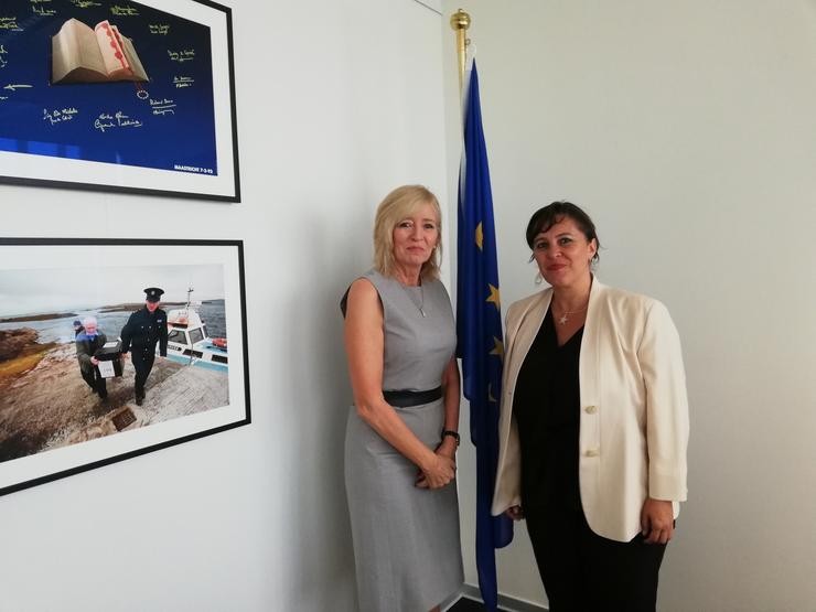 A eurodeputada do BNG, Ana Miranda, coa Defensora do Pobo da Unión Europea ou Ombudsman, Emilly Ou'Reilly. BNG 