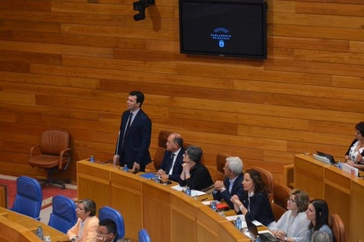 O secretario xeral do PSdeG, Gonzalo Caballero, no momento no que toma posesión como deputado do Parlamento de Galicia. PSDEG 