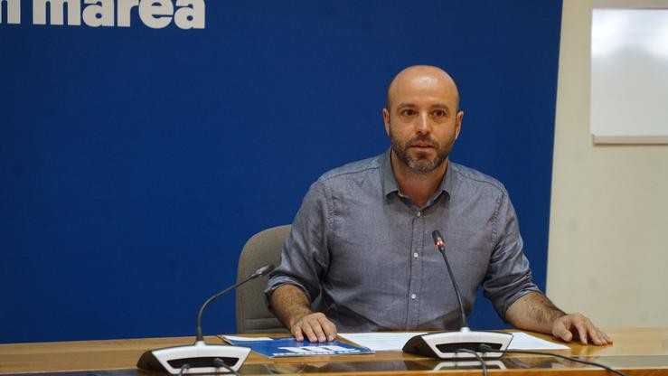 O portavoz de En Marea e portavoz parlamentario do Grupo Mixto no Parlamento de Galicia, Luís Villares.. EN MAREA