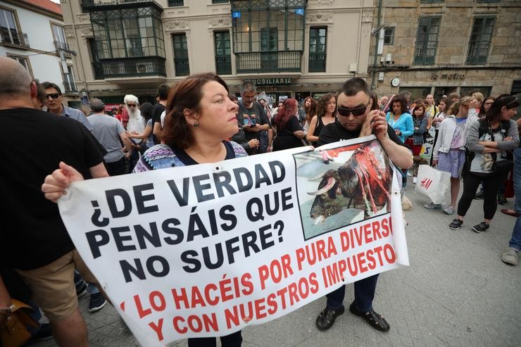 Manifestación antitaurina organizada por Touradas Fóra de Pontevedra. Beatriz Ciscar - Europa Press 