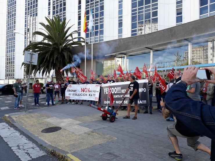 Protesta de traballadores de Isowat. GRUPO COMÚN DÁ ESQUERDA / Europa Press