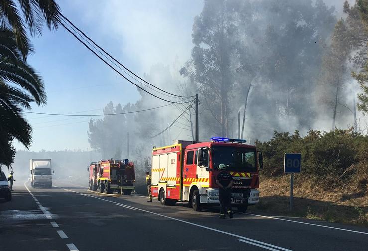 Incendio no municipio da Estrada (Pontevedra), na parroquia de Loimil 