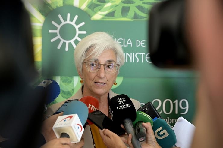 A fiscal xeral do Estado, María José Segarra, ofrece declaracións aos medios de comunicación durante a súa visita á Escola de Verán do Ministerio Fiscal,  en Bergondo (A Coruña), a 19 de setembro de 2019. M. Dylan - Europa Press 