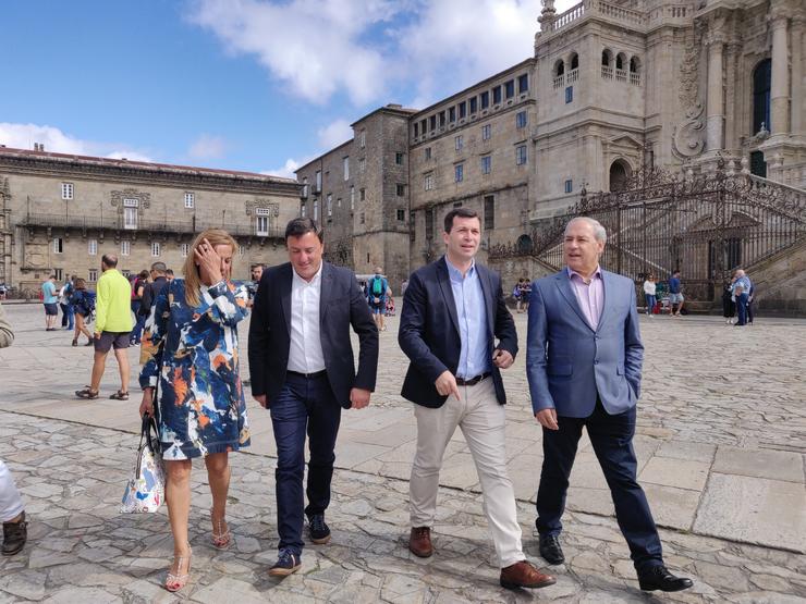 O secretario xeral do PSdeG, Gonzalo Caballero, xunto cos presidentes socialistas das deputacións de Lugo, A Coruña e Pontevedra