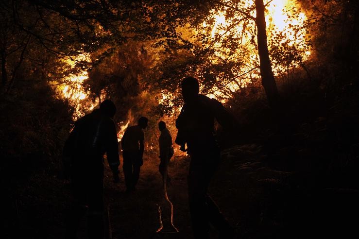 Incendio de Vilariño de Conso en Ourense onde se declarou a situación 2 de emerxencia dada a proximidade do lume a núcleos de poboación. En Vilariño de Conso (Ourense) a 14 de setembro de 2020.. Rosa Veiga - Europa Press - Arquivo 