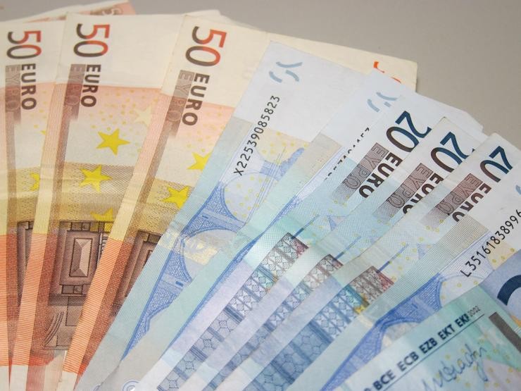 Billetes de euro PIB. EUROPA PRESS - Arquivo