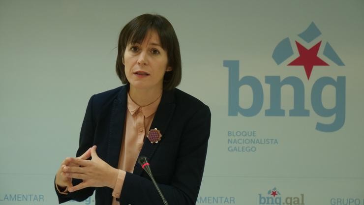 A portavoz nacional do BNG, Ana Pontón, na rolda de prensa ofrecida no Parlamento de Galicia. BNG