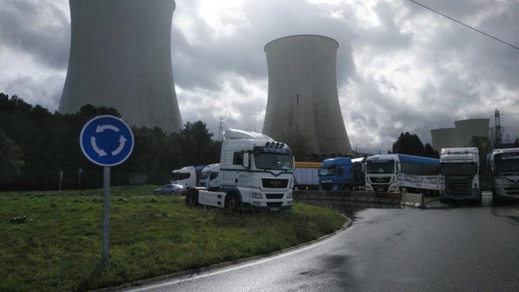 Transportistas de carbón bloquean as saídas da central térmica de Endesa nas Pontes de García Rodríguez / Europa Press - Arquivo.