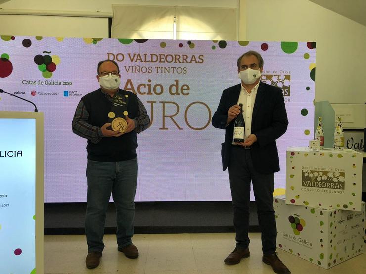 Entrega o 'Acio de Ouro Tinto'. Foto: Prensa D.O. Valdeorras