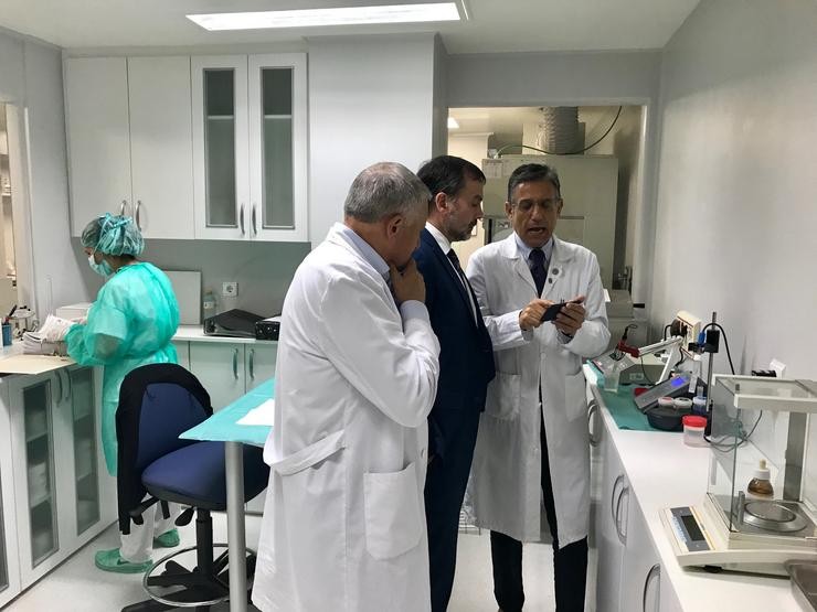 O Hospital Montecelo implanta un sistema de preparación de medicamentos perigosos pioneiro no Sergas.. SERGAS - Arquivo 