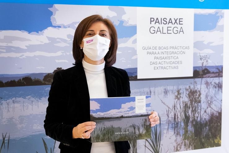 A conselleira de Medio Ambiente, Anxos Vázquez, presenta a guía para minimizar o impacto da minaría na paisaxe. COPYRIGHT: XOAN CRESPO / XOÁN CRESPO / Europa Press