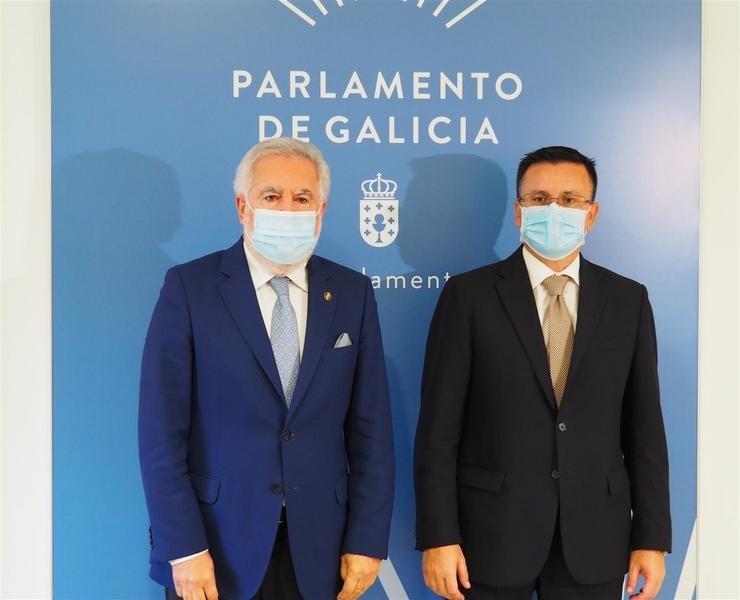 Acto de firma do acordo entre o Parlamento e a Consellería do Medio Rural.. PARLAMENTO DE GALICIA 