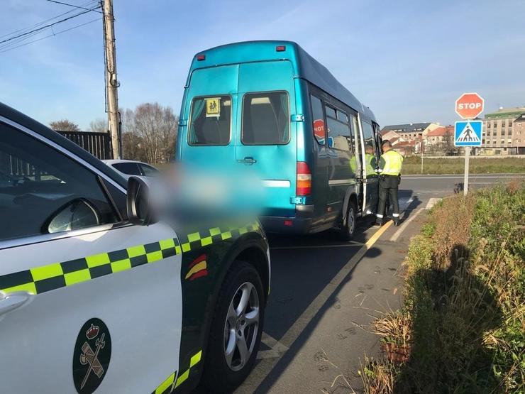 Imaxe do autobús de transporte escolar / GARDA CIVIL