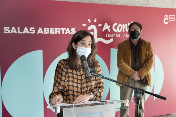A alcaldesa da Coruña, Inés Rei, presenta a iniciativa cultural 'Salas Abertas'. ANDY PEREZ 