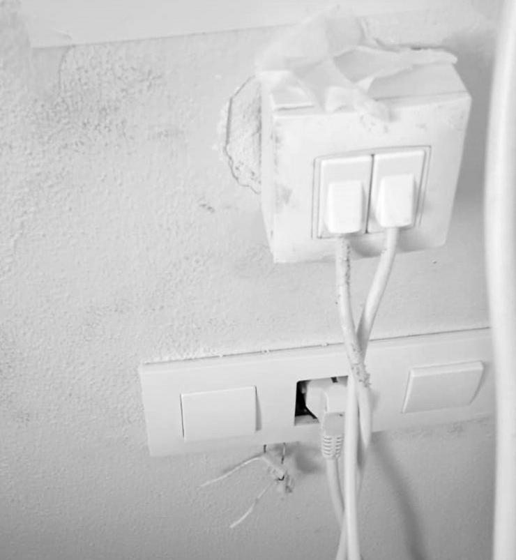 Instalación eléctrica nos cuartos dos usuarios da residencia San Carlos de Celanova 