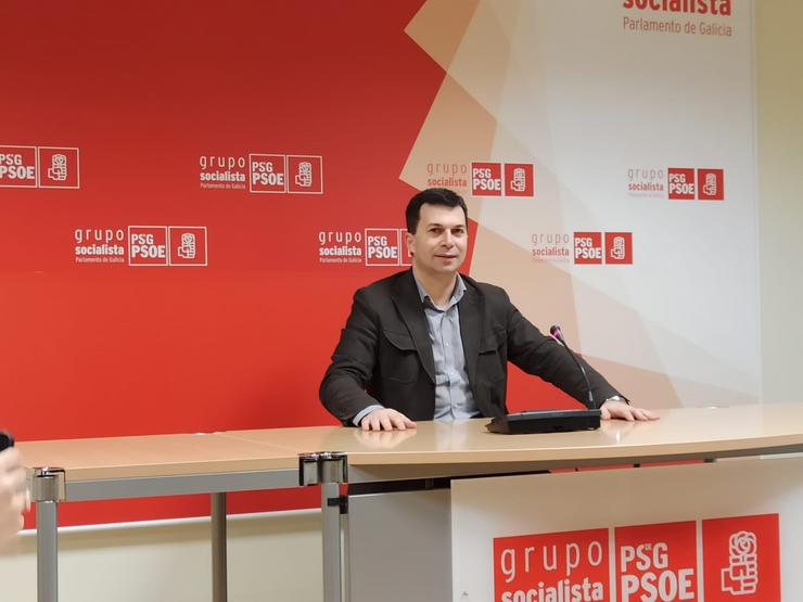 O secretario xeral do PSdeG, Gonzalo Caballero, en rolda de prensa / Europa Press