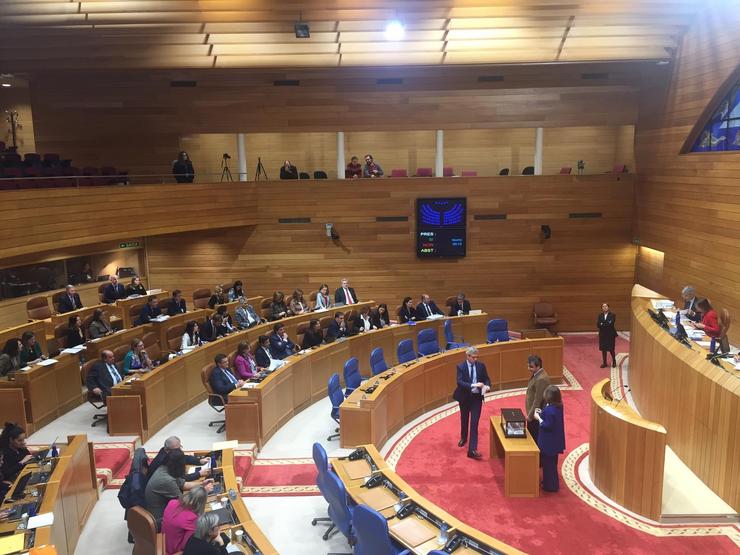 O vicepresidente da Xunta, Alfonso Rueda, acode a votar a proposta sobre Verín no hemiciclo. EUROPA PRESS - Arquivo 