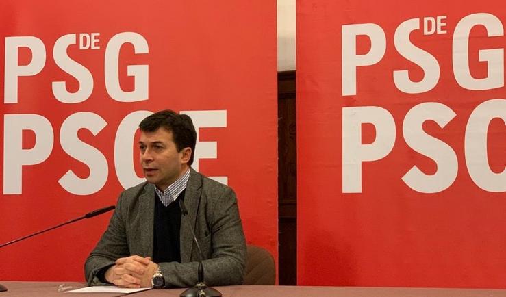 O secretario xeral do PSdeG, Gonzalo Caballero, en rolda de prensa. PSDEG 