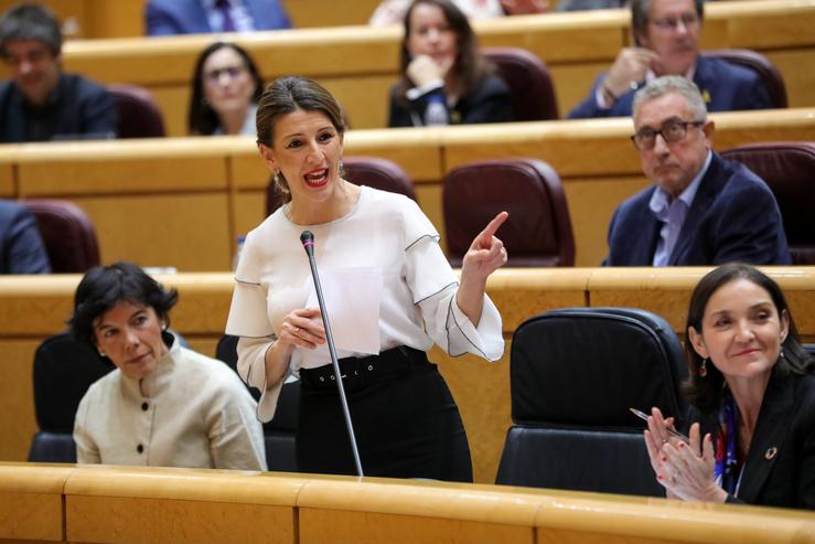 A ministra de Traballo e Economía Social, Yolanda Díaz, intervén durante a primeira sesión de control ao Goberno de coalición PSOE e Unidas Podemos da XIV Lexislatura no Senado, en Madrid (España), a 11 de febreiro de 2020.. Jesús Hellín - Europa Press