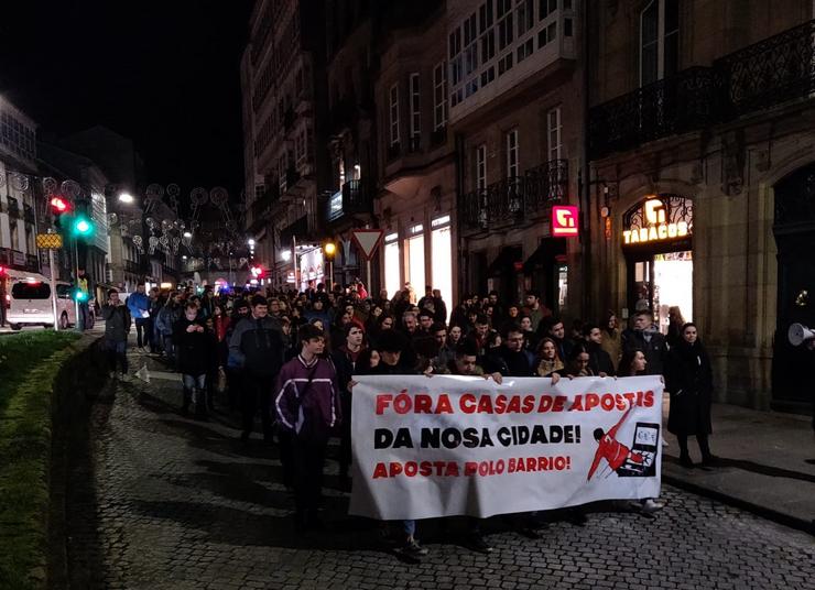 Manifestación contra as casas de apostas celebrada este mércores, día 19 de febreiro, en Santiago de Compostela / Europa Press