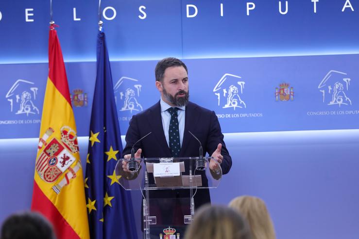 O presidente de VOX, Santiago Abascal, en rolda de prensa. Jesús Hellín - Europa Press - Arquivo 