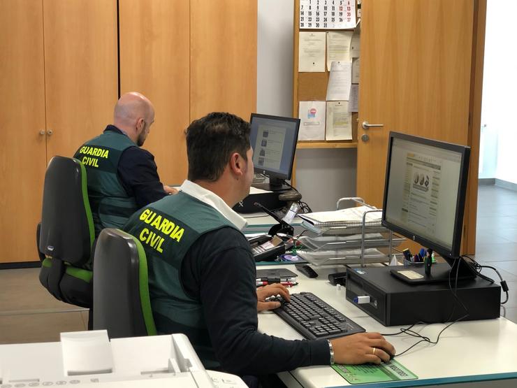 Equipo telemático da Garda Civil. GARDA CIVIL - Arquivo