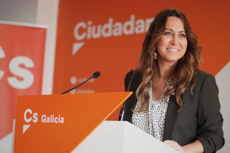 A portavoz de Ciudadanos en Galicia, Beatriz Pino, en rolda de prensa.. CIDADÁNS