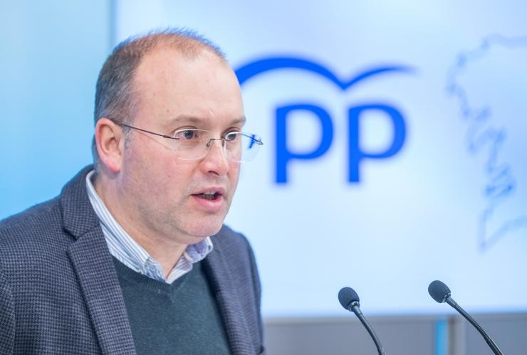 O secretario xeral do PP de Galicia, Miguel Tellado, en rolda de prensa.. PPDEG 