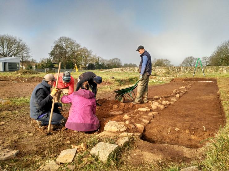 Un equipo de arqueoloxía e restauración traballa no xacemento localizado en Sobrado. XUNTA / Europa Press