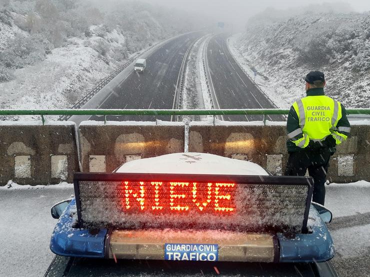 Alerta por neve nas montañas galegas. GARDA CIVIL - Arquivo/ TEMPORAL, NEVE, XEO, ESTRADAS, 112