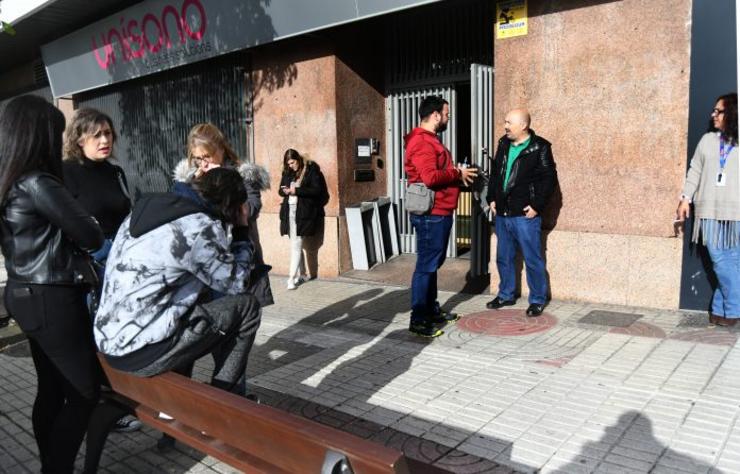 Empregados na sede da teleoperadora Unisono en Vigo, onde houbo positivos por coronavirus 