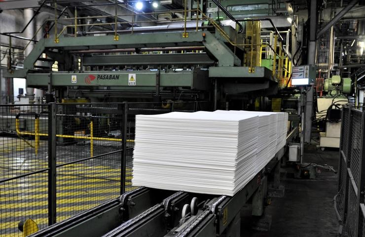 Bloques de celulosa en Ence Navia.. ENCE - Arquivo 